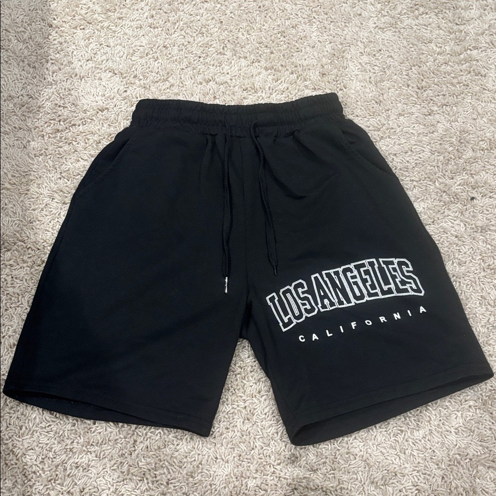 ROMWE Black Graphic Shorts